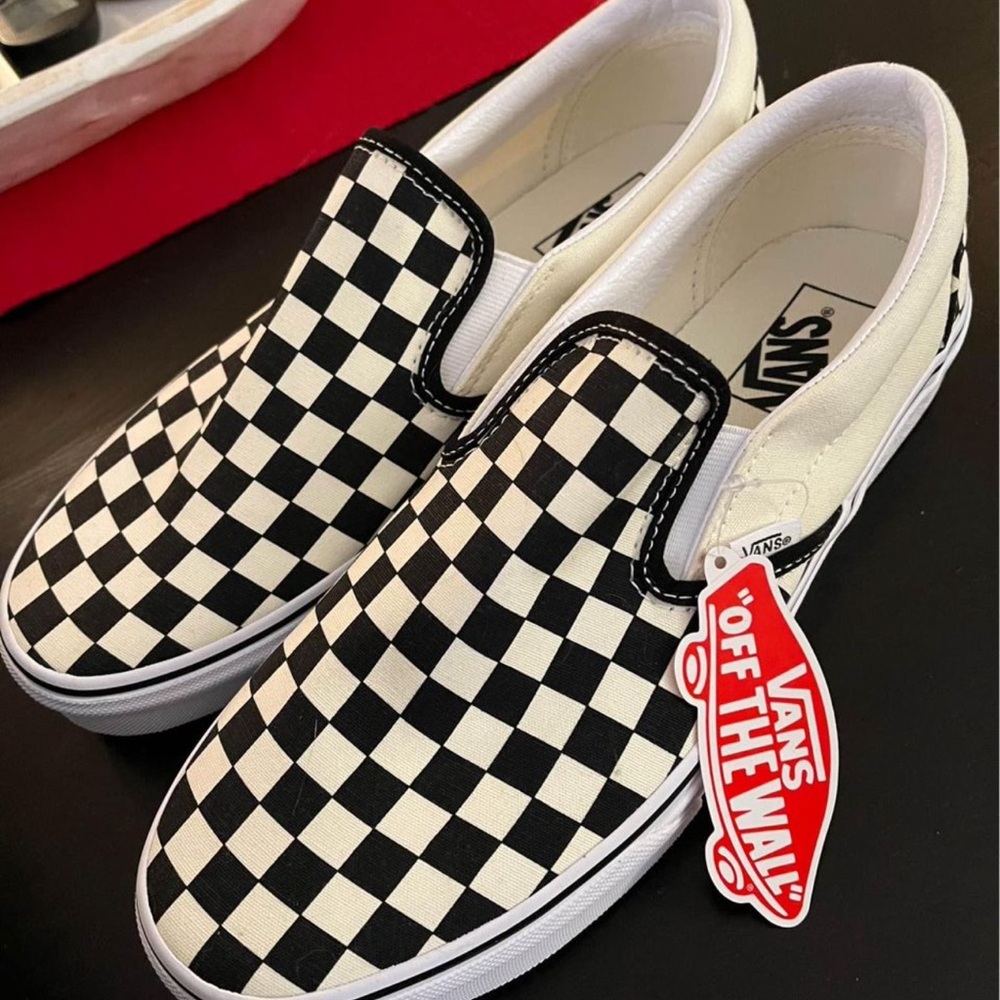 NWT sz10 mens 11.5 woman’s vans
